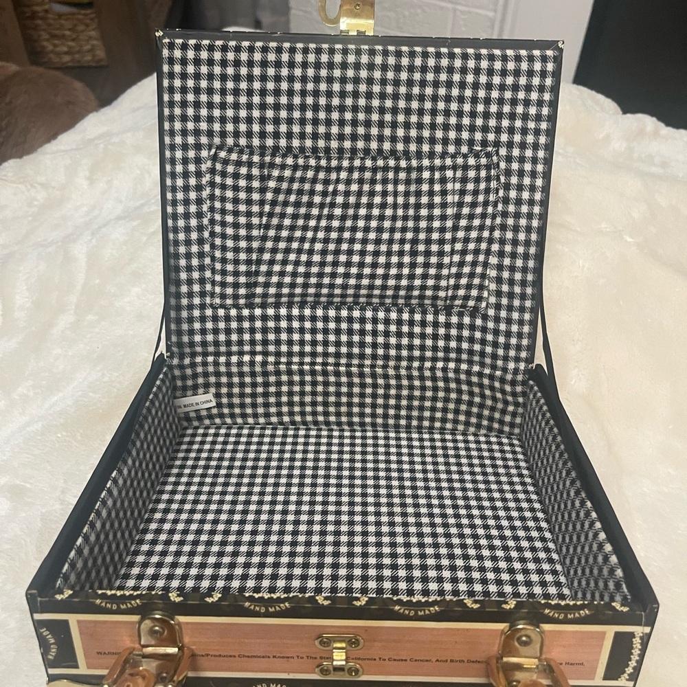 Romeo Roma Vintage Cigar Box Handbag in Cream & Black - Picture 4 of 9